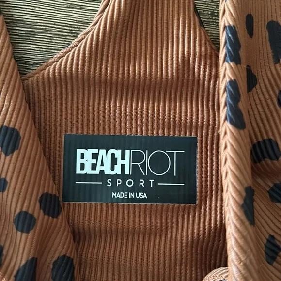 🎀NWT BEACH RIOT brown spotted sports bra small - Picture 7 of 10